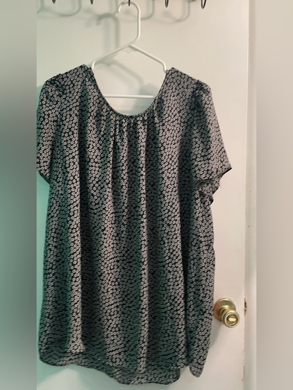 LC Lauren Conrad Black and White Printed Short Sleeve Tunic